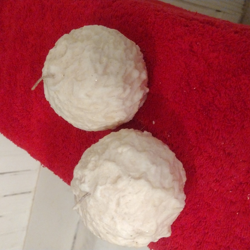 2 Vintage Glitter Snowball Candles